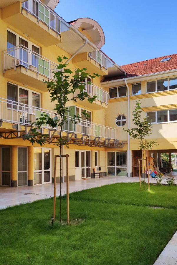 Solaris Apartman Zalakaros Bagian luar foto